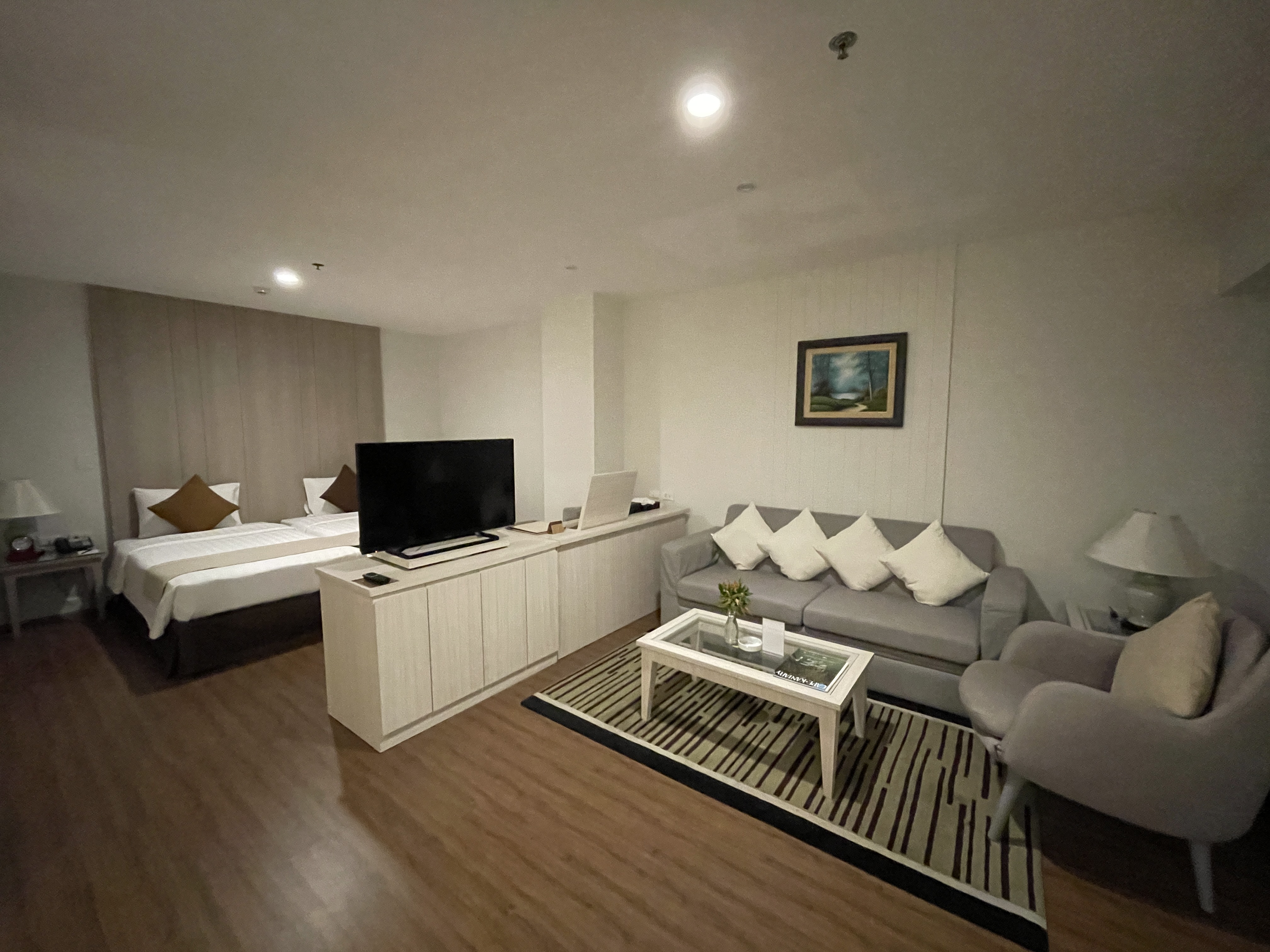 시라차 시내 다색 골프 여행 패키지